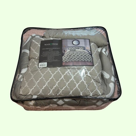 ***NWOT*** Enviohome Queen Size 5-Piece Printed Comforter Set, Grey and White - Picture 2 of 5